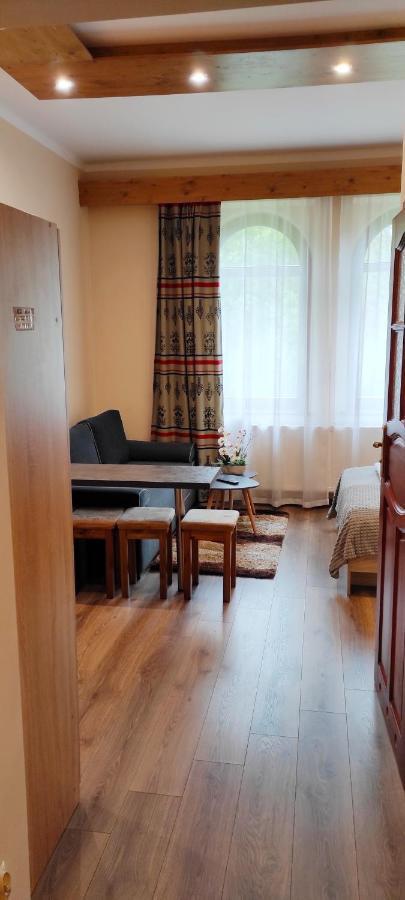Hosana Zakopane Pokoje Goscinne I Apartamenty Exterior photo